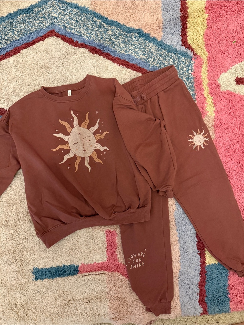 Rylee + Cru Sun Graphic Sweatshirt & Joggers Set - Brown